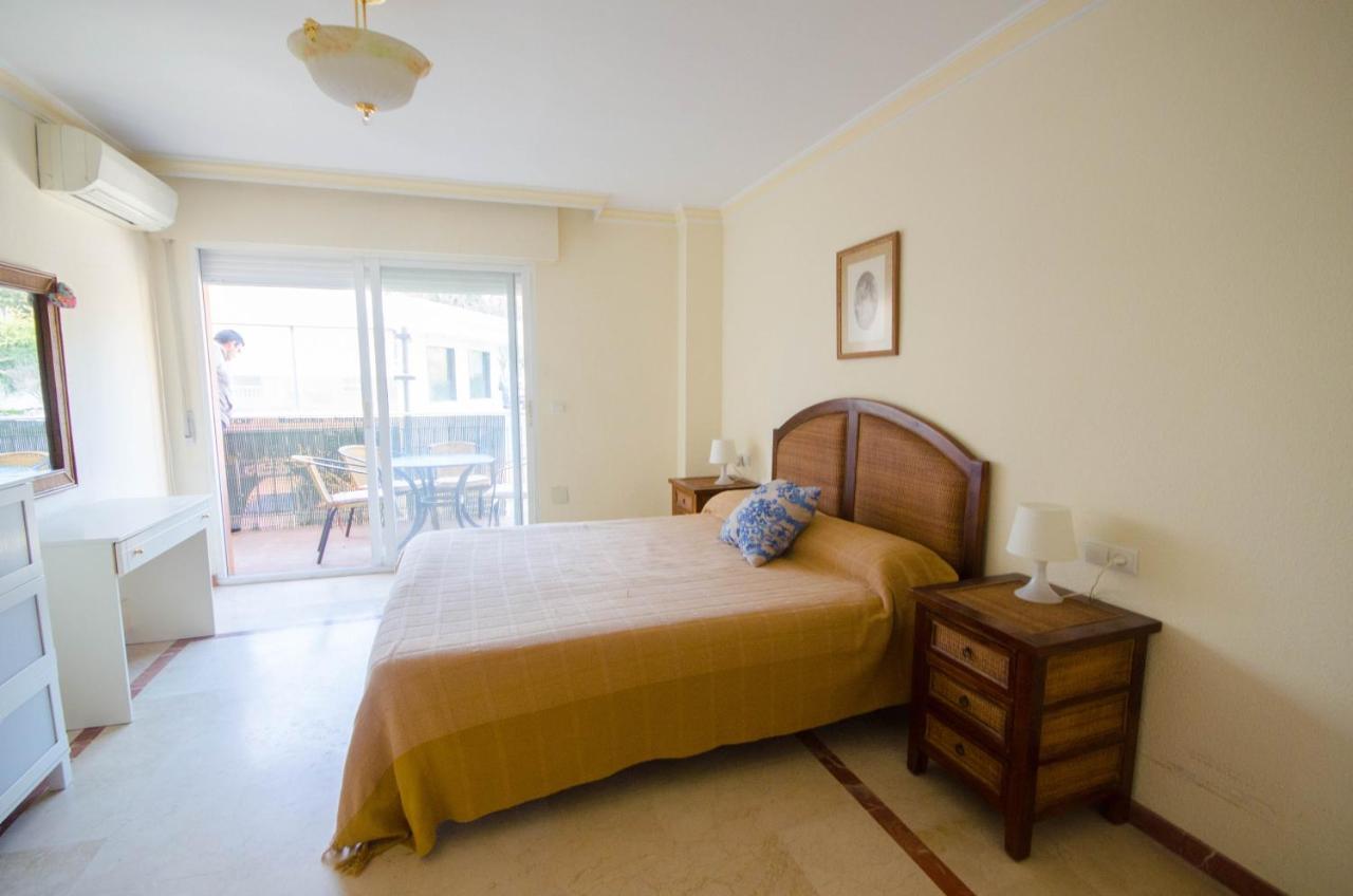 Aparment Neptuno- Located On The Promenade A Few Metres From The Beach. Estepona Exterior foto