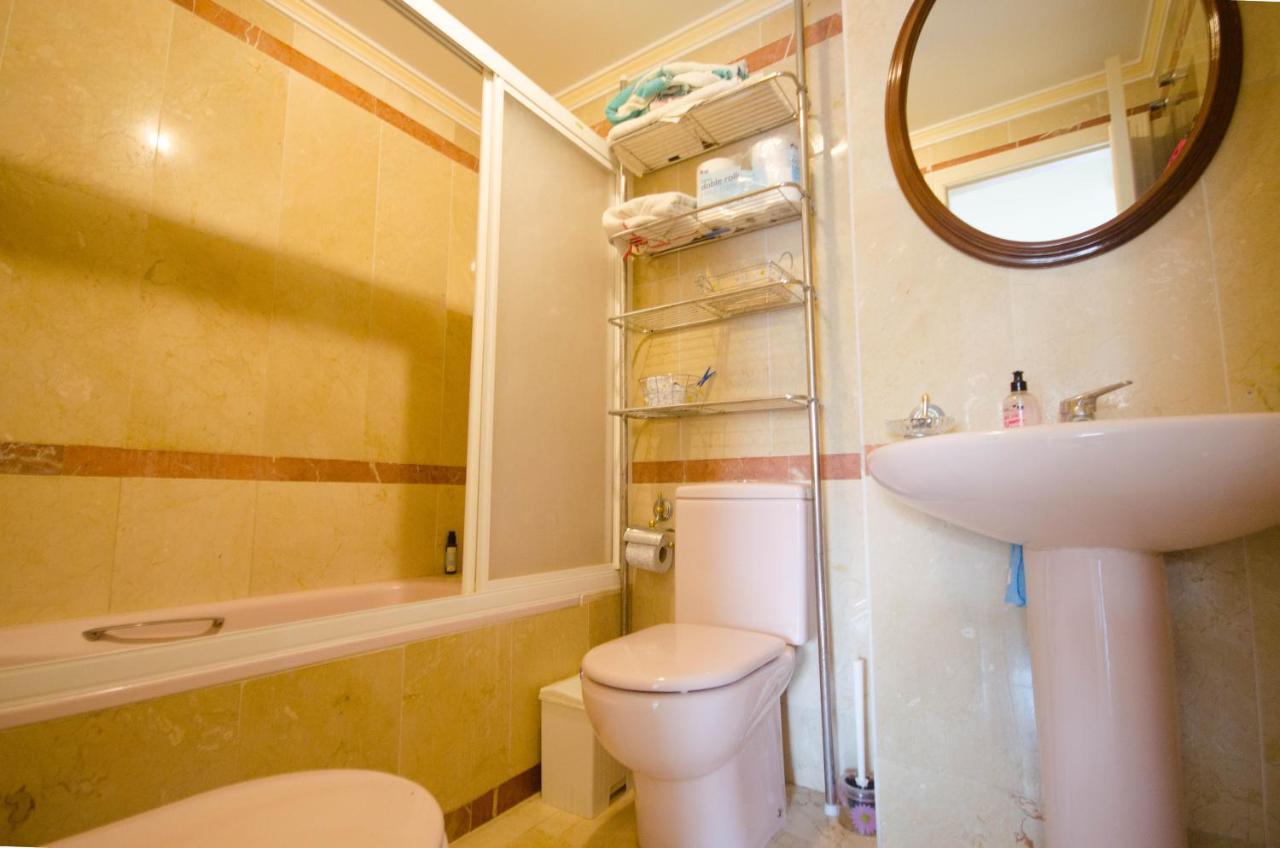 Aparment Neptuno- Located On The Promenade A Few Metres From The Beach. Estepona Exterior foto